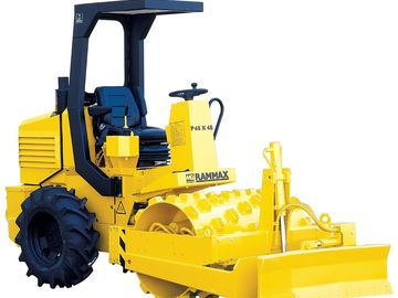 En alquiler: Rodillo Vibrocompactador Pata de Cabra Rammax P48K Tripulado