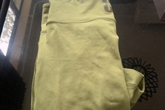 Selling with online payment: Olive 7/8 tights 