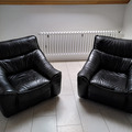 Biete Hilfe: 2 Sessel Leder schwarz 2 Sessel Leder schwarz