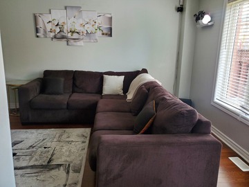 Selling: 5 Seater Sectional