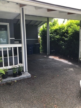 Seattle WA, Seatac Airport 8 min Drive / 20 min Walk to Terminal