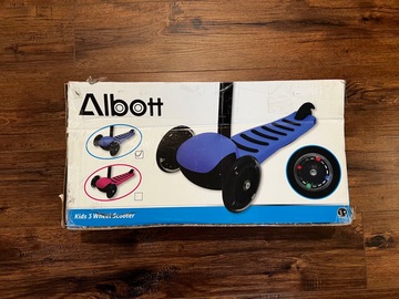 Selling with online payment: New Albott 3 Wheel Kick Scooter (Blue Color)