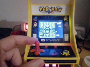 Vuokraa tuote: Minikokoinen Pacman-peliautomaatti