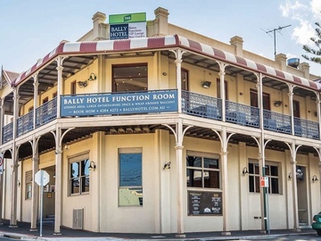 Free | Book a table: Welcome to the Balgownie Hotel, a work place for everyone!