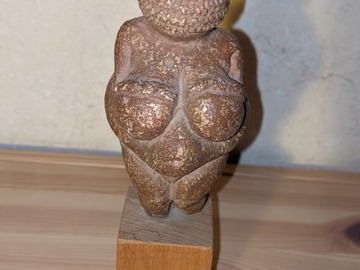 Verkaufen mit Online-Zahlungen: Kunstfigur - Venus von Willendorf (Replikat)