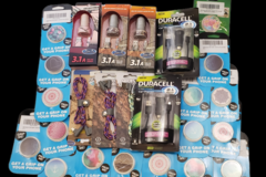 Liquidation/Wholesale Lot: 25 Cellphone pops & chargers NEW