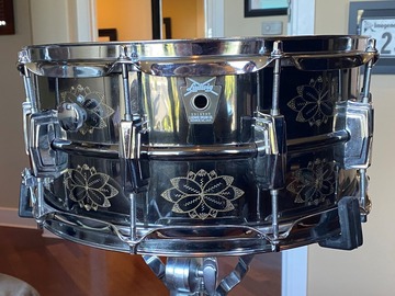 Selling with online payment: Reduced $2200 Ludwig Engraved Black Beauty 6.5x14 Bronze Shell