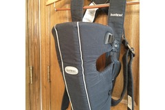 Selling with online payment: Baby BJorn Black Front Loading Carrier (8-25 lbs)