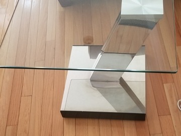 Selling: Glass Square Table