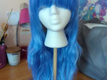 Selling with online payment: Medium Epic Cosplay wig in Ice Blue