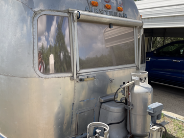 For Sale: 1977 Airstream Sovereign