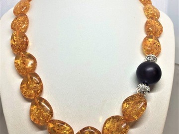 Vente au détail: Ambre très beau collier en ambre miel et ambre noire 50cm