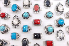 Liquidation/Wholesale Lot: 35X Vintage Mixed Style Women's Ring