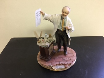 Selling with online payment: Capodimonte Italian Eye Doctor Figurine - MAKE OFFER!