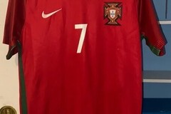 Selling with online payment: Portugal 2018 Home - Ronaldo 7 - M