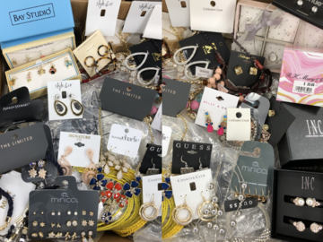 Liquidation/Wholesale Lot: 200 pcs All The Top Selling Name Brands All New Pre Priced Retail