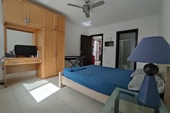 Rooms for rent: Single large bedroom with ensuite bathroom-Gzira