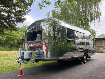 For Sale: 1957 Airstream Flying Cloud