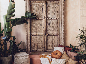Hourly Hire: Unique Private Sydney Studio with Multiple Themed Sets