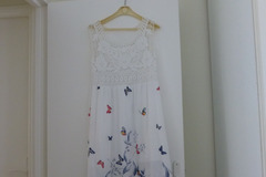 Vente: Robe d'été blanche fleurie