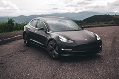 Selling: Tesla oem 18” aero wheels