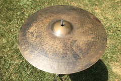 Selling with online payment: $250 OBO Zildjian 20" K Custom Dry Ride w 2 rivets 2970 g