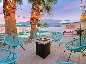 Hourly Rental: Pink, Desert Oasis in Palm Springs