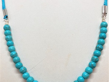 Vente au détail: Turquoise joli collier neuf 47/52 cm cordon coton livraison gratu