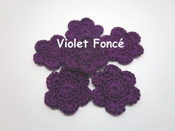 Sale retail: Lot de 2 Fleurs au crochet Violet Foncé