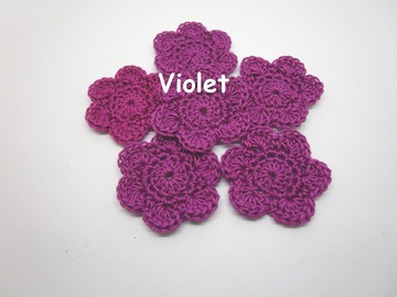 Sale retail: Lot de 2 Fleurs au crochet Violet