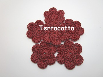 Vente au détail: Lot de 2 Fleurs au crochet Terracotta