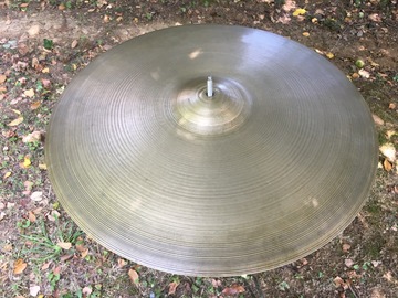 Selling with online payment: $450 OBO Vintage 40s/50s Zildjian A 20" Med. Th. Dance Ride 1949g