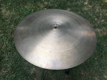 Selling with online payment: $329 OBO 70s Zildjian 22" A Flat Ride 3632 grams Hollow Logo