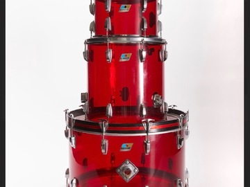 Selling with online payment: Ludwig 70’s Red Vistalite 5 Piece