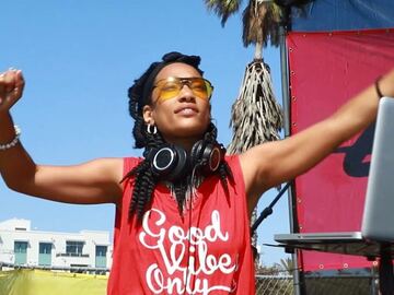 Flat Rate: DJ Vashonda Sherra