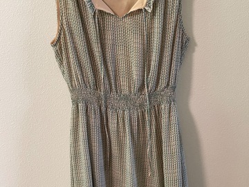 Selling: Airy scallop dress