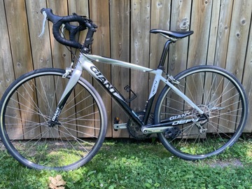 Selling with online payment: Giant Defy ALUXX SL 6000 size XS road bike