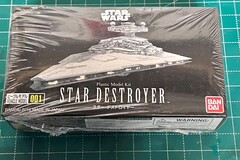 Selling with online payment: 1/14500 Bandai Star Destroyer 