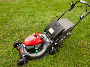 Renting out with online payment: Honda Self-Propelled Lawnmower
