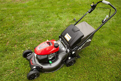 Renting out with online payment: Honda Self-Propelled Lawnmower
