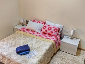 Rooms for rent: Close to Airport: Double Bedroom with Private Terrace & A/C