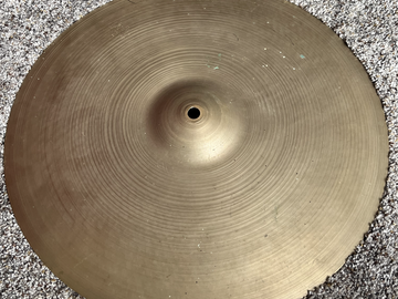 Selling with online payment: Early 80s Zildjian 16" ride