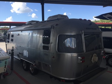 For Sale: Airstream FC26RBT
