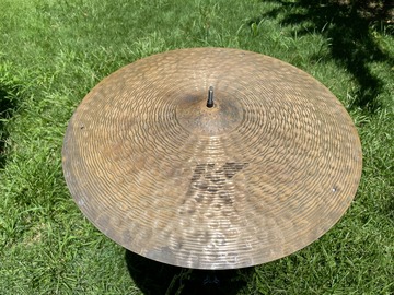 Selling with online payment: $399 OBO Zildjian 22" K Custom High Def. Ride 3 rivets 3060 g 