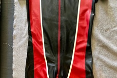 Selling: Invincible Rubber Xcelerator Surf With Thru Zip Suit Size Med