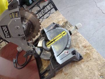 Selling: Ryobi 10" Compound Mitre Saw with Stand