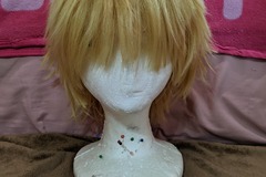 Selling with online payment: Short strawberry blonde wig