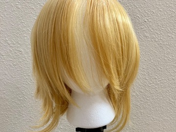 Selling with online payment: Short Yellow-Blonde Wig