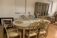 Selling: Dining table and chairs