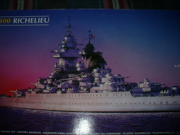 Selling with online payment: OUT OF PRODUCTION HELLER FRENCH BATTLE SHIP RICHHULU